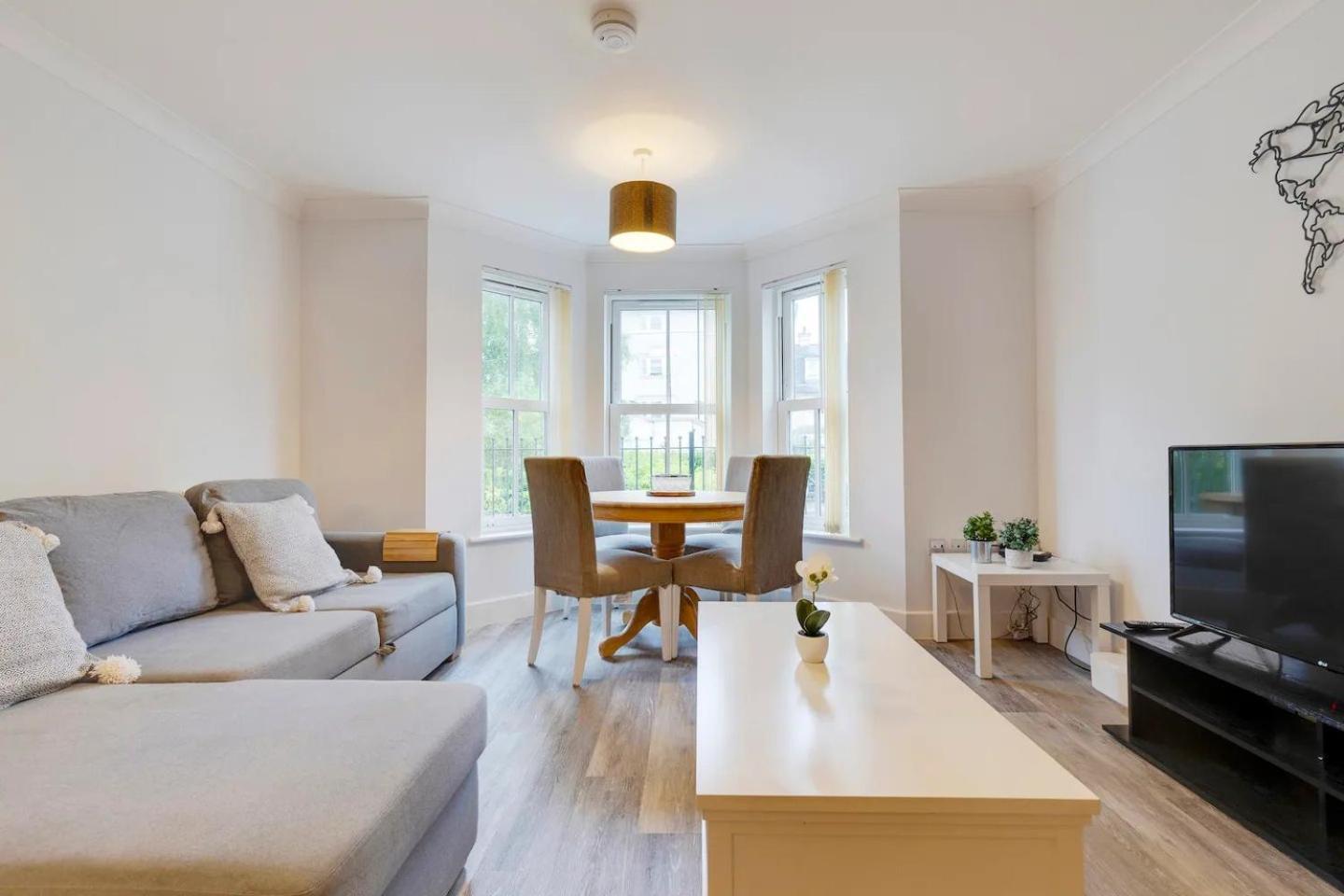 Pass The Keys And Modern Flat With Free Parking Cambridge (Cambridgeshire)