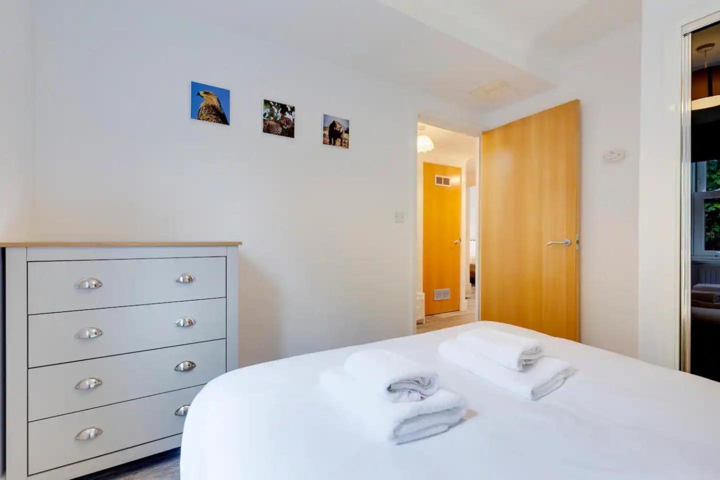 Pass The Keys And Modern Flat With Free Parking *