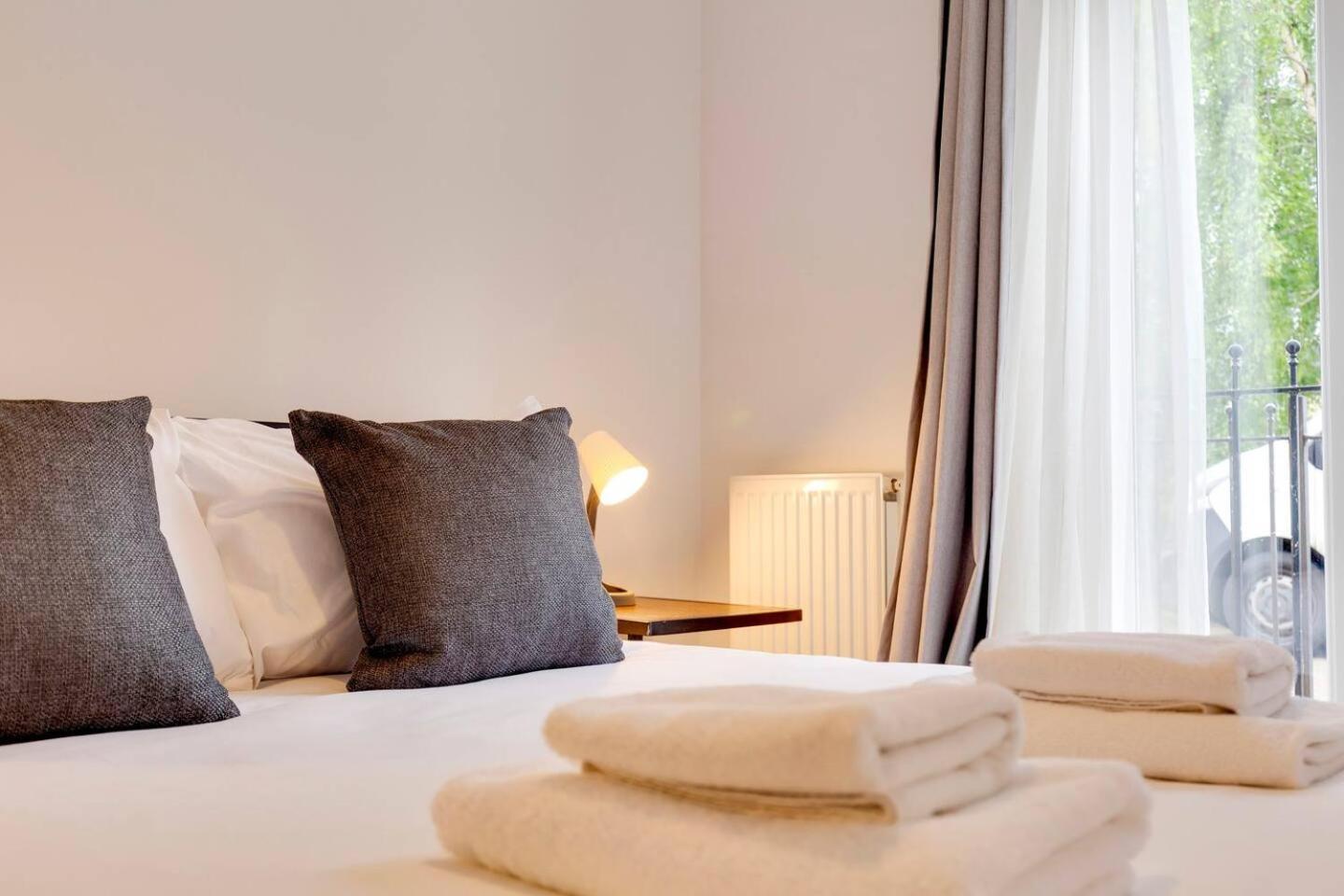 Pass The Keys And Modern Flat With Free Parking *